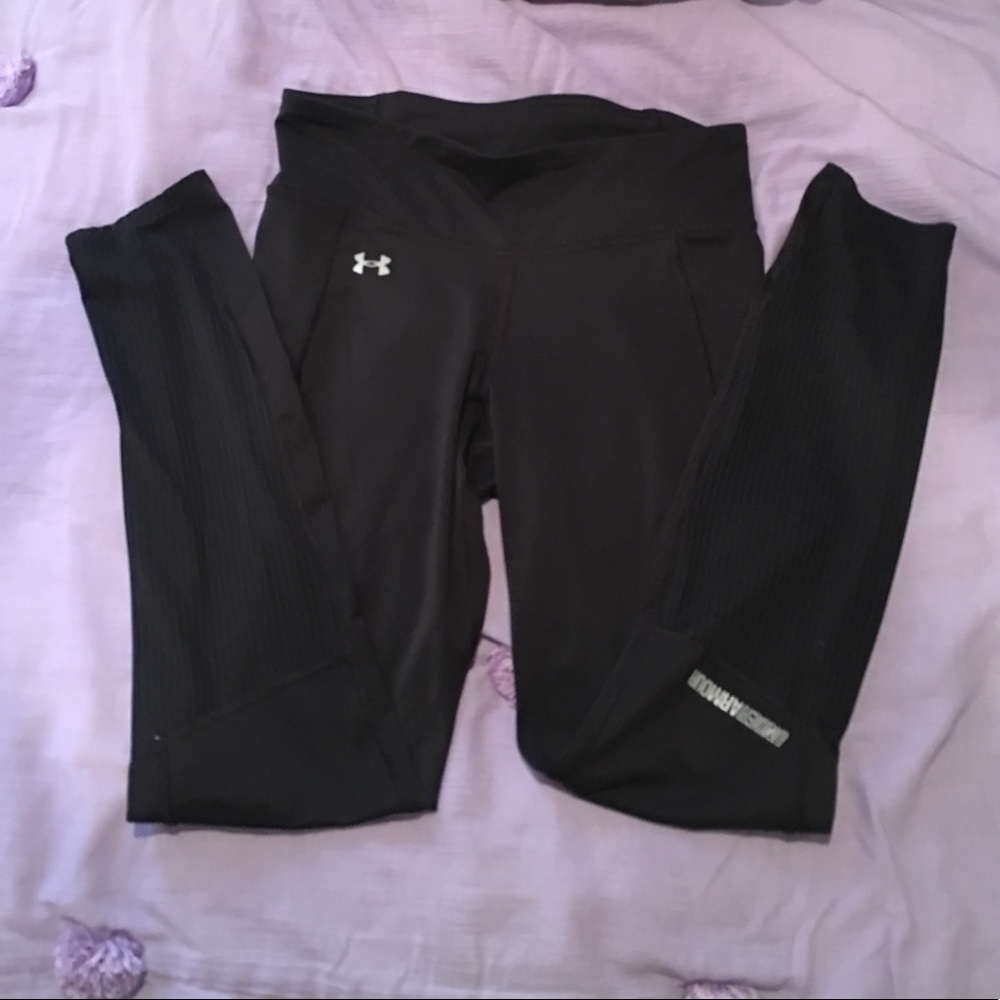Under Armor ankle length black leggings